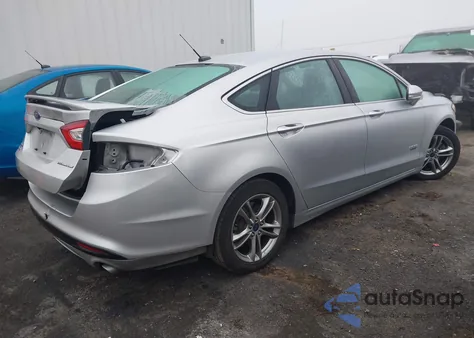 2016 Ford Fusion Energi Titanium из США, поврежденный, VIN 3FA6P0SU8GR241911